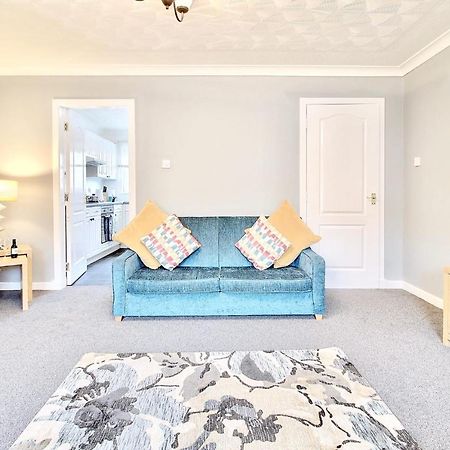 Railroad Apartment Уишоу Екстериор снимка